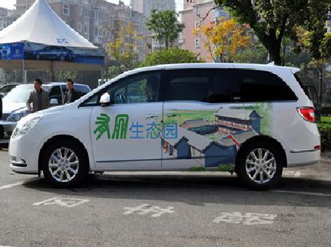 兴文户外车贴喷绘如何保持效果?